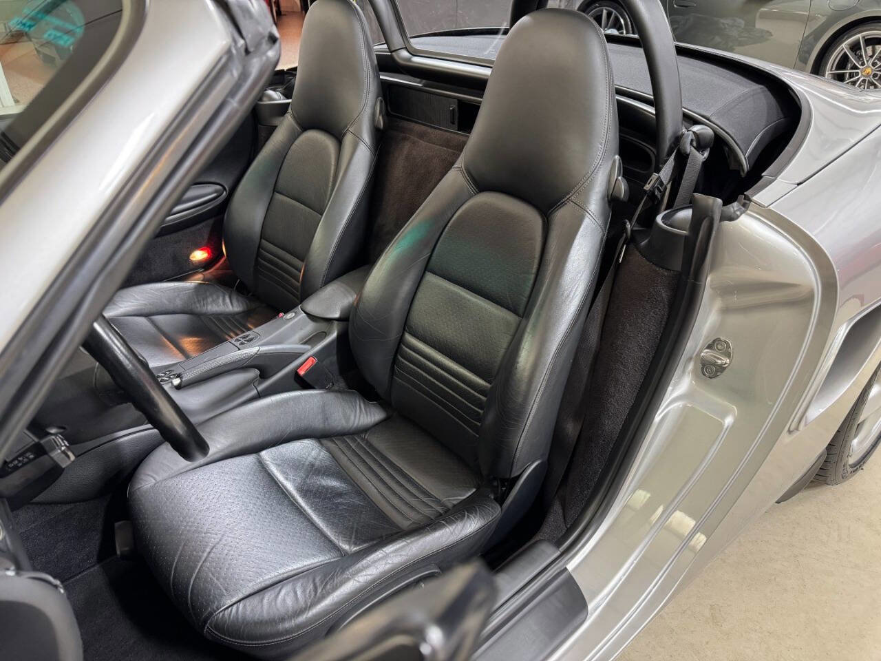 Used 2001 Porsche Boxster S image 17