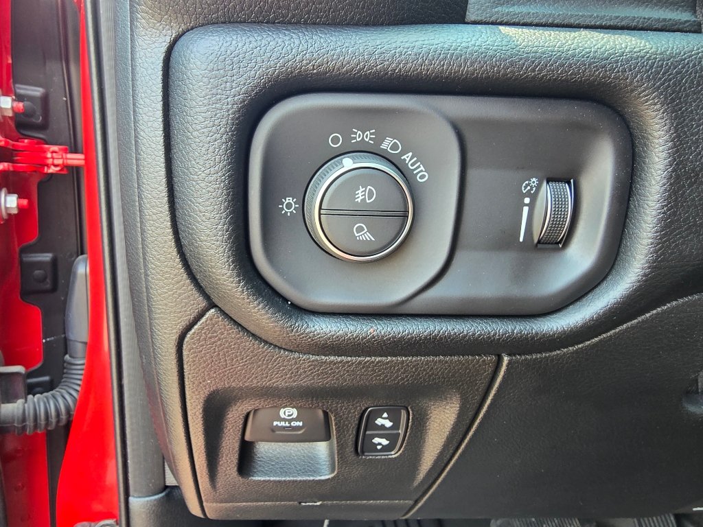 Used 2020 RAM 1500 Big Horn AWD/4WD image 19