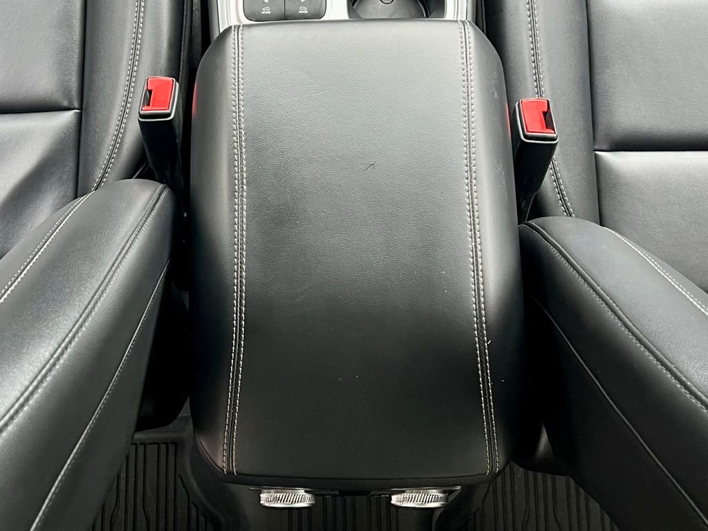 Used 2021 Ford Explorer XLT w/ Equipment Group 202A image 34