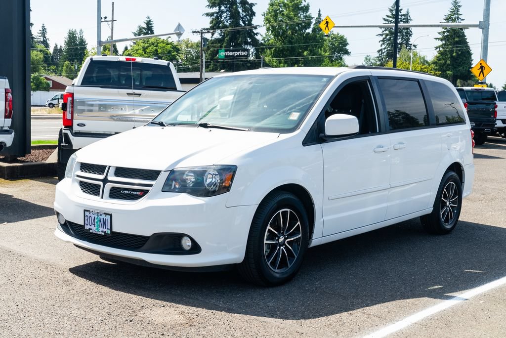 Used 2017 Dodge Grand Caravan GT FWD image 3