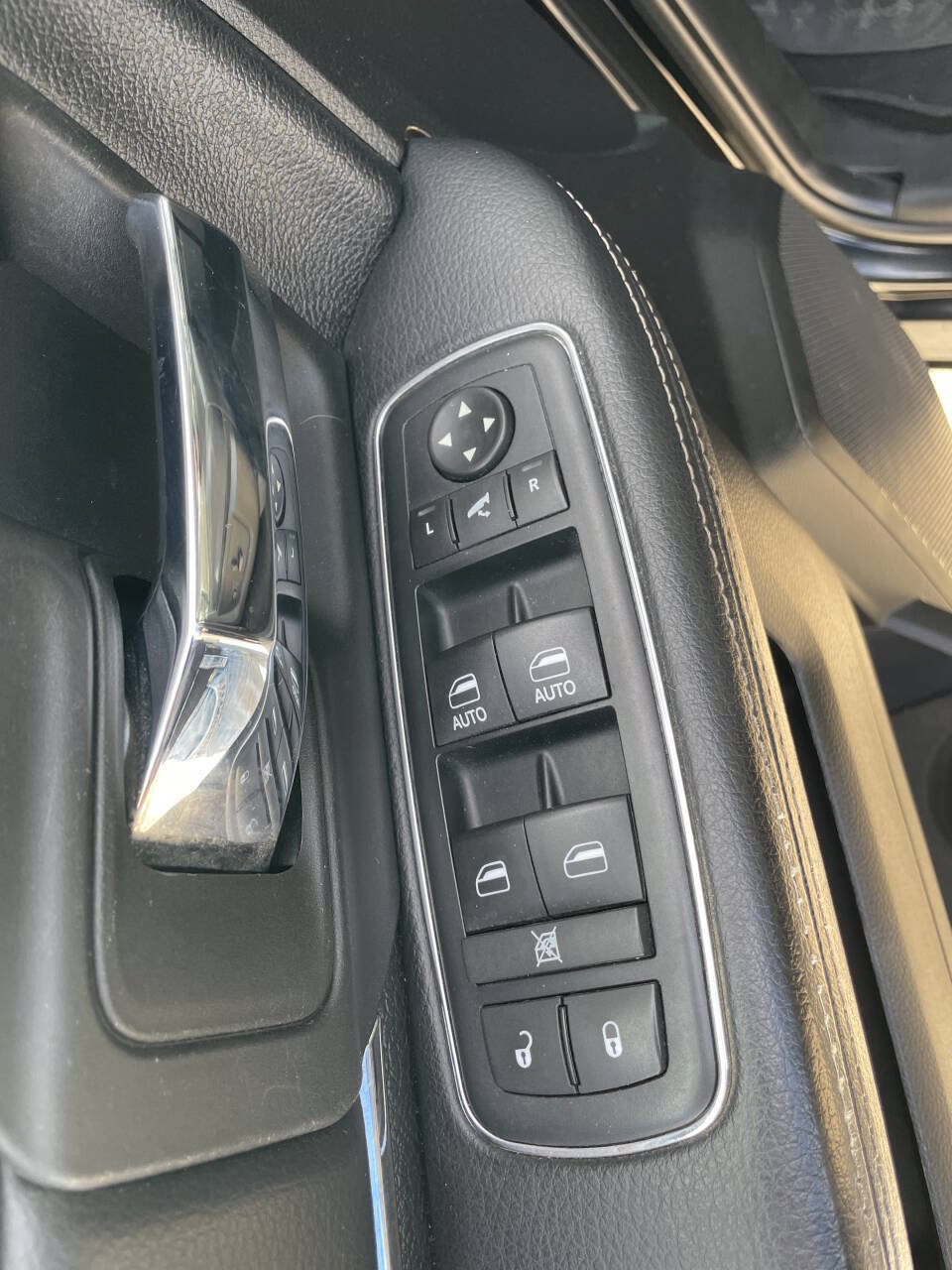 Used 2016 RAM 1500 Sport w/ Convenience Group AWD/4WD image 15