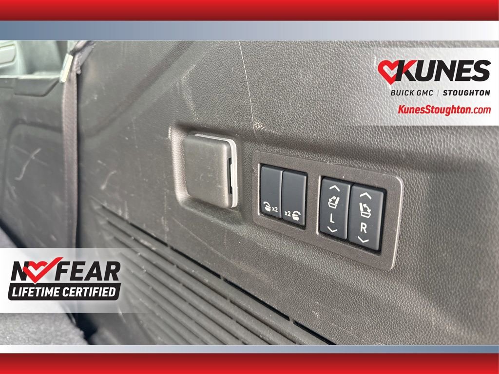 Used 2025 GMC Yukon Denali AWD/4WD image 18