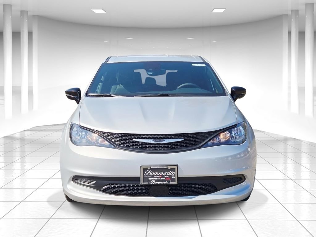 New 2026 Chrysler Voyager LX image 8