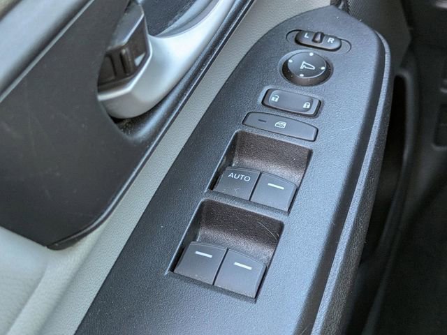 Used 2017 Honda CR-V LX image 24