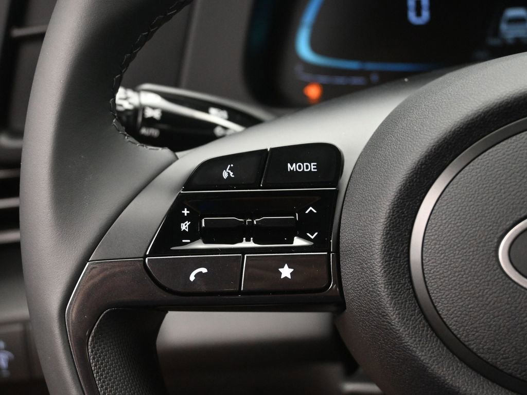 New 2025 Hyundai Elantra Sport image 13