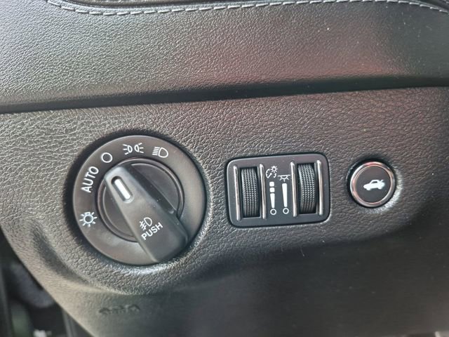 Used 2023 Dodge Charger R/T w/ Plus Group RWD image 25