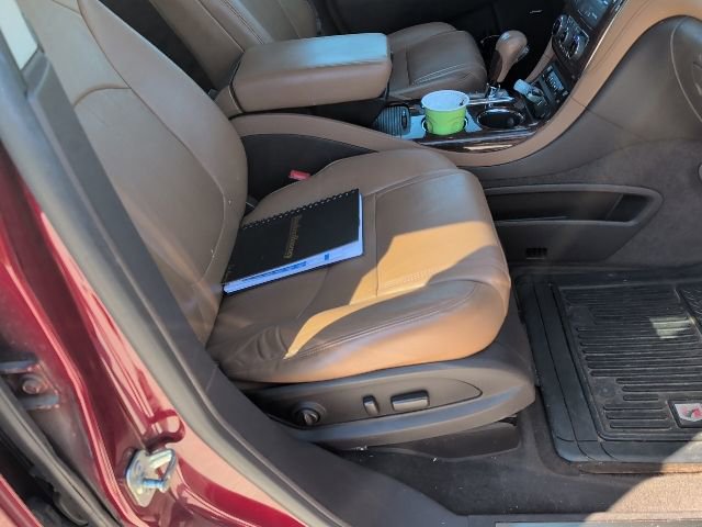 Used 2017 Buick Enclave Leather w/ Trailering Package FWD image 8