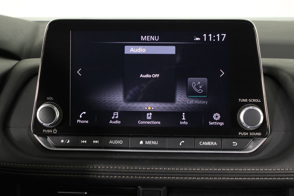 Used 2025 Nissan Rogue SV image 9