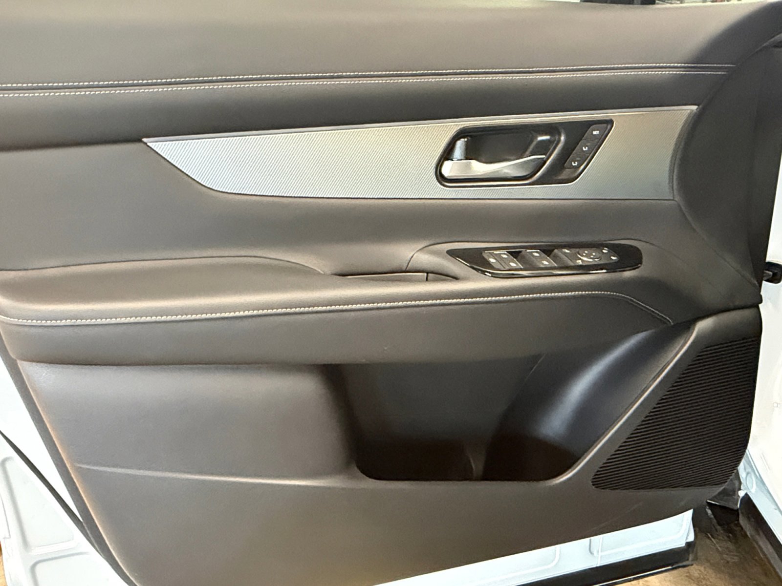 Used 2025 Nissan Murano SL image 30