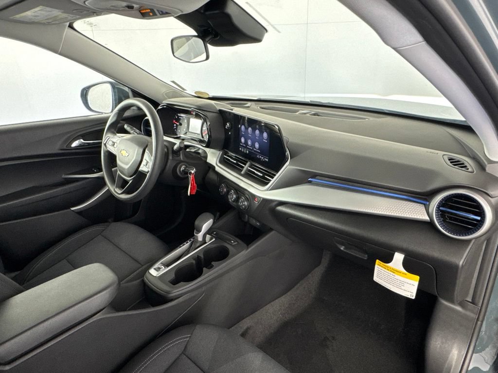New 2026 Chevrolet Trax LS w/ LS Convenience Package FWD image 30