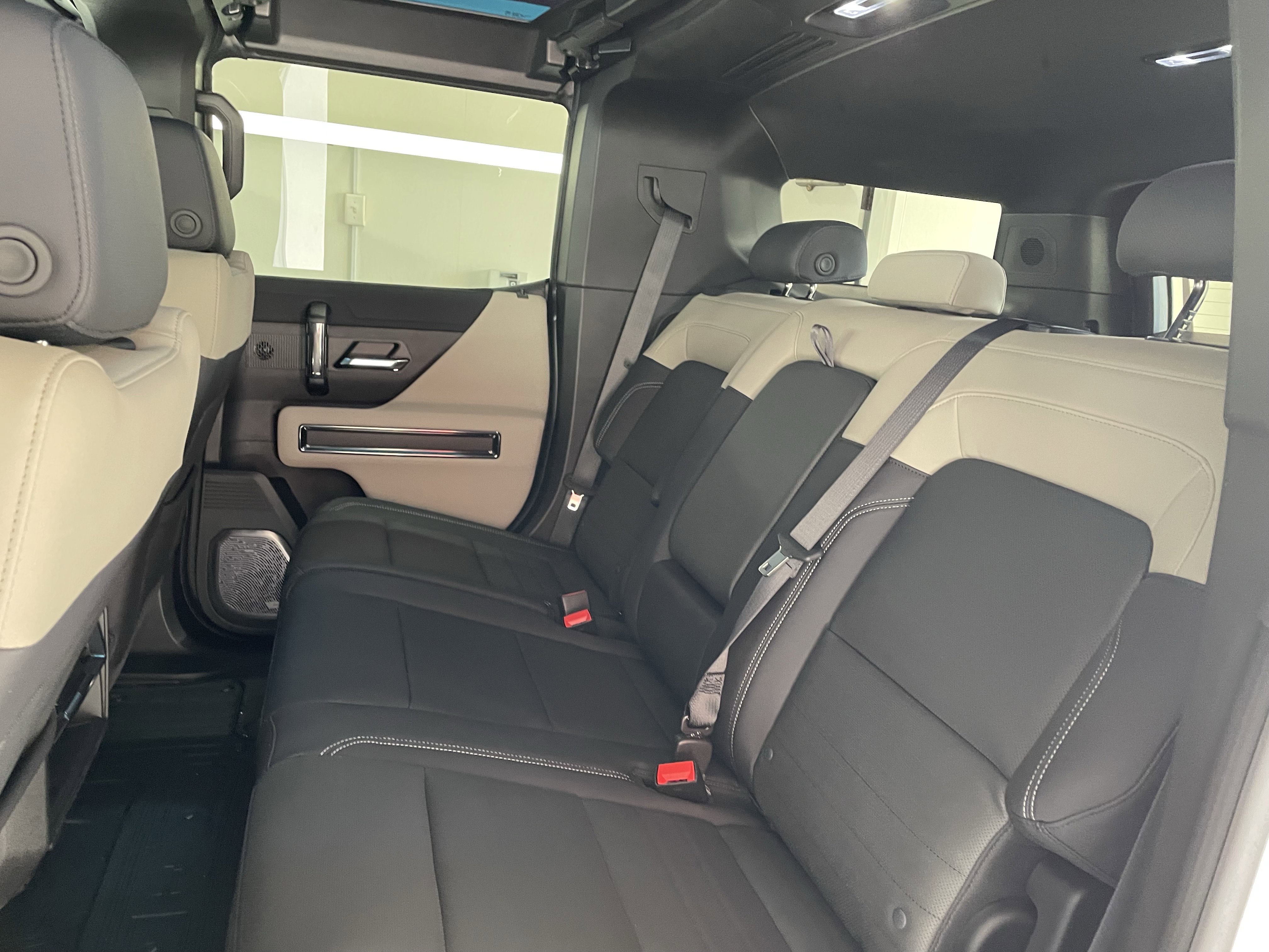 New 2026 GMC Hummer EV SUV AWD/4WD image 12