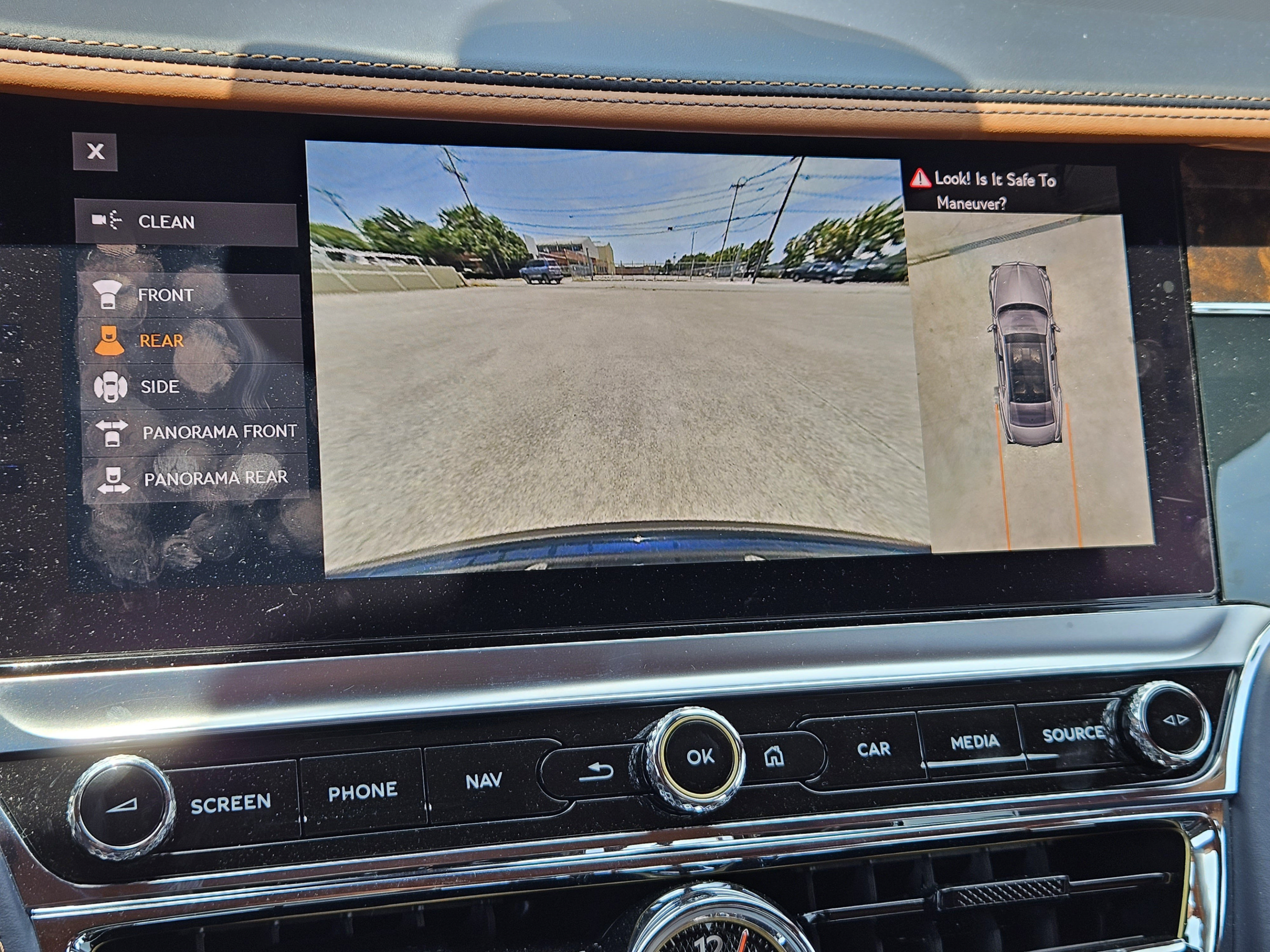 Used 2022 Bentley Flying Spur V8 AWD/4WD image 20