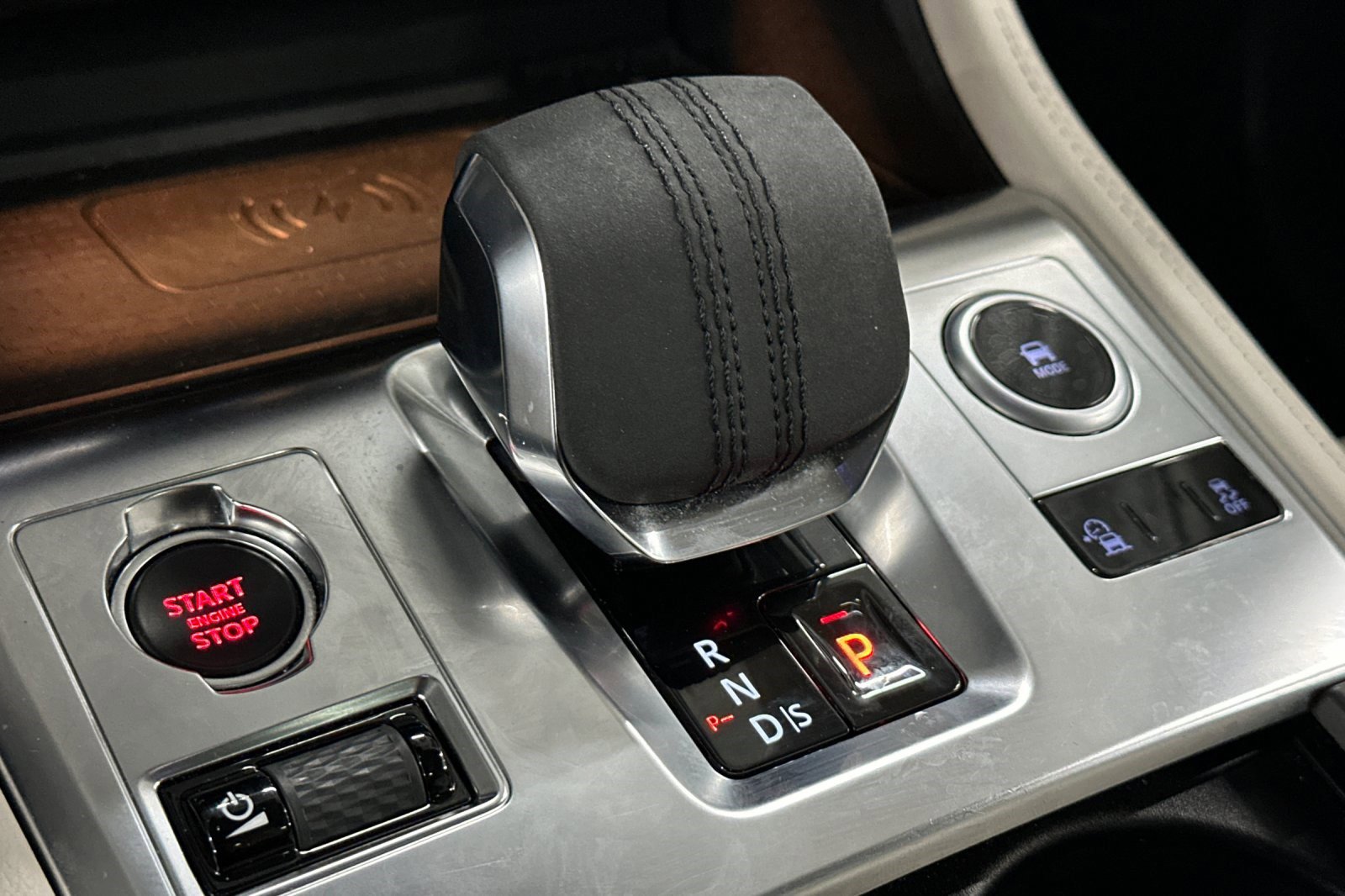 Used 2022 Jaguar F-PACE S image 24