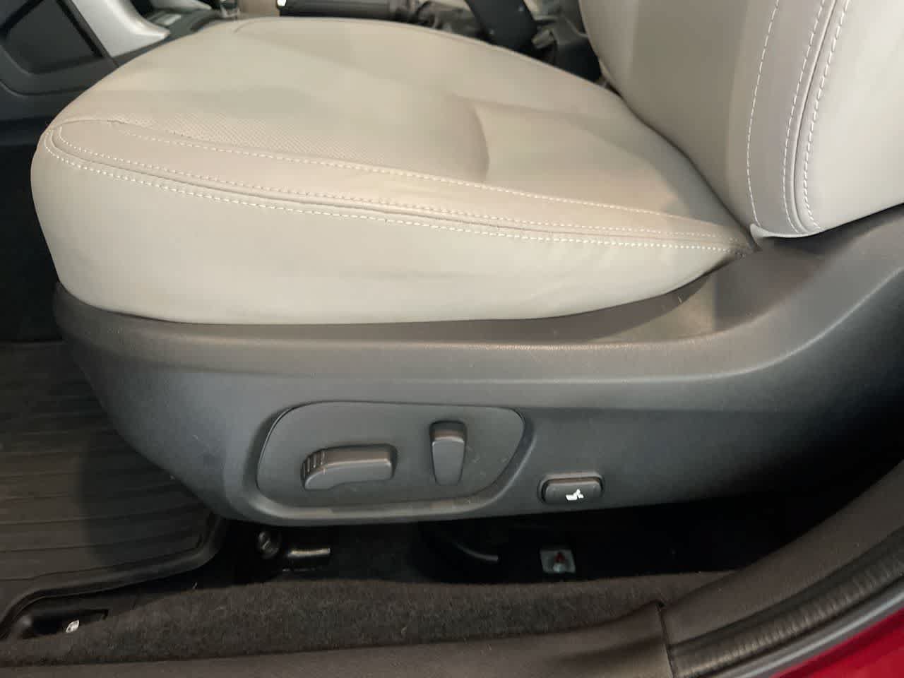Used 2017 Subaru Forester 2.5i Limited AWD/4WD image 12