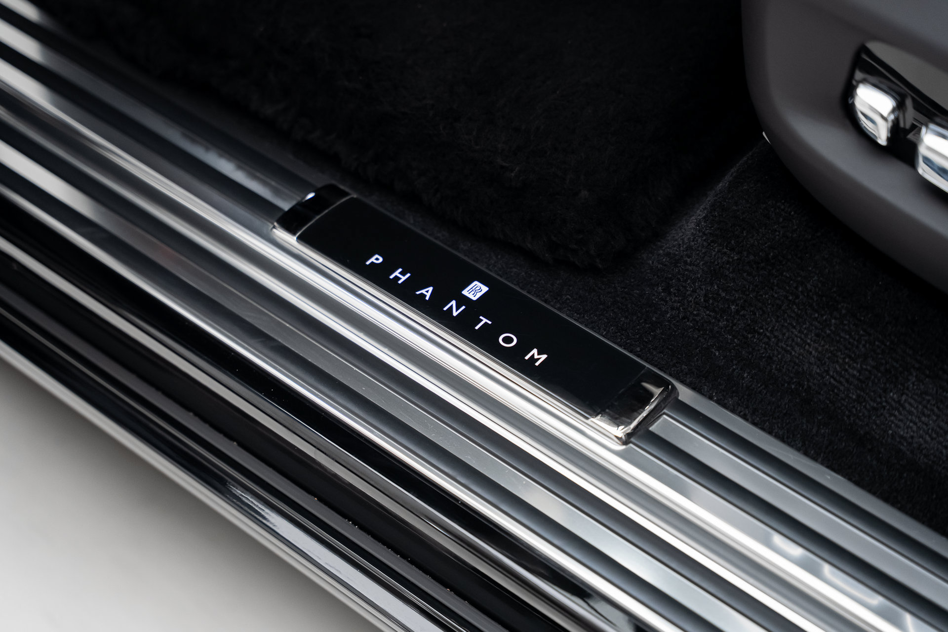 Used 2024 Rolls-Royce Phantom Extended Wheelbase RWD image 61