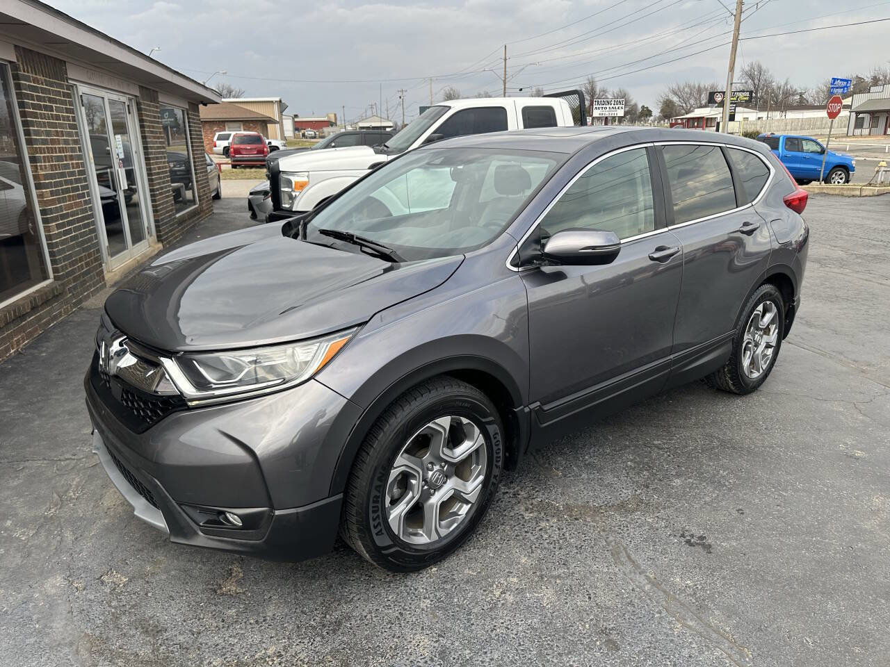 Used 2017 Honda CR-V EX-L image 2