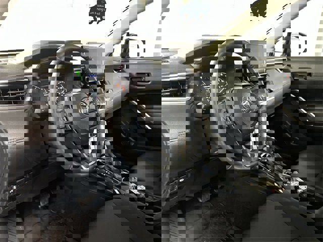 Used 2023 Toyota Corolla Cross LE image 10