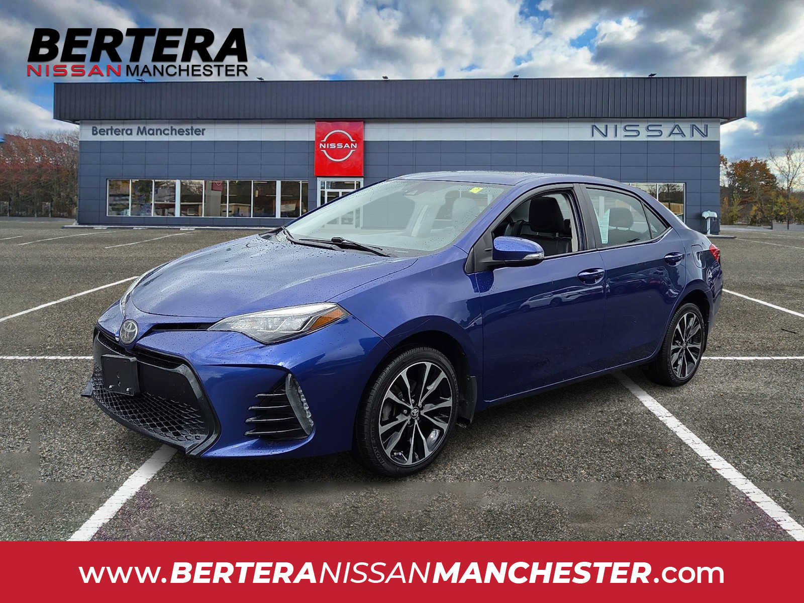Used 2018 Toyota Corolla XSE FWD image 1