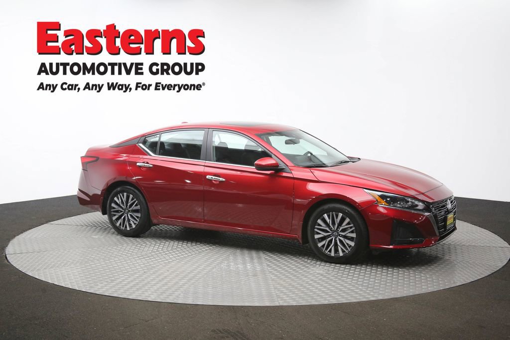 Used 2023 Nissan Altima 2.5 SV w/ SV Premium Package image 48
