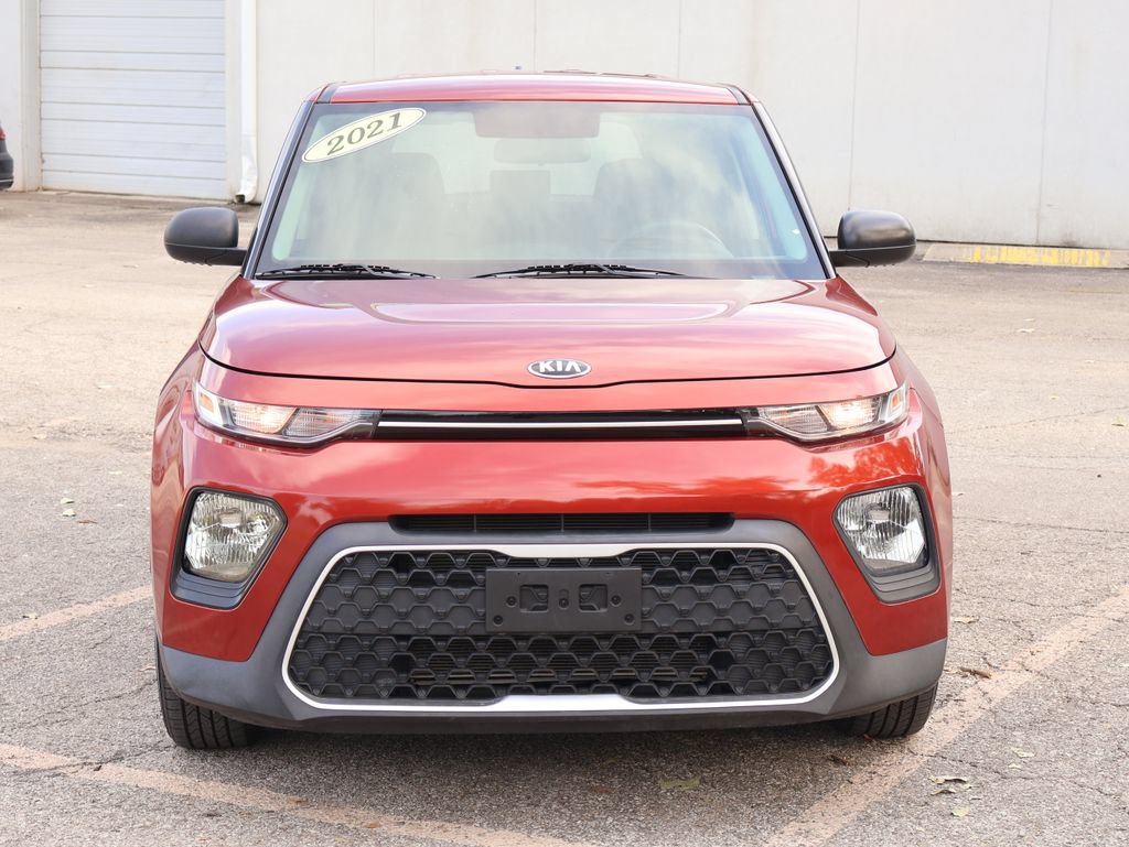 Certified 2021 Kia Soul LX FWD image 3
