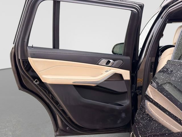 Used 2021 BMW X7 M50i AWD/4WD image 12