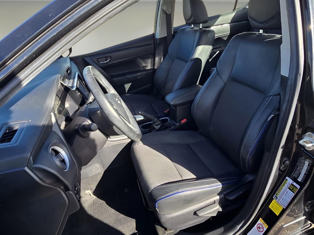 Used 2019 Toyota Corolla SE w/ Carpet Mat Package (TMS) image 13