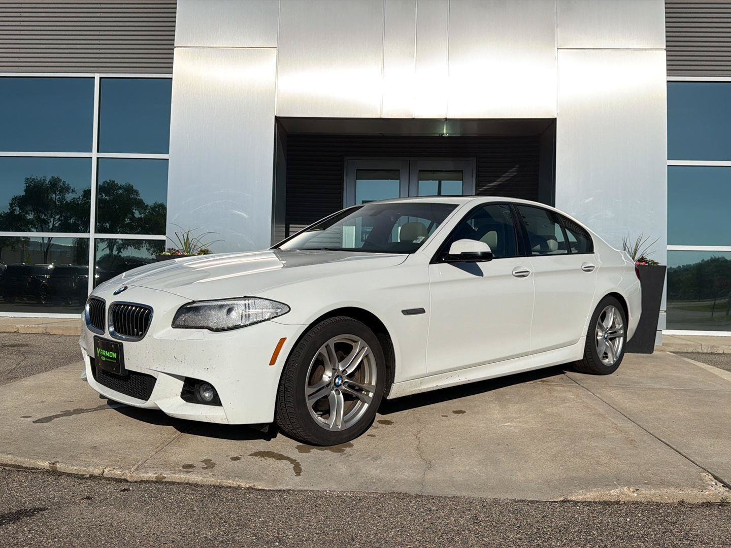 Used 2014 BMW 528i xDrive Sedan AWD/4WD image 1