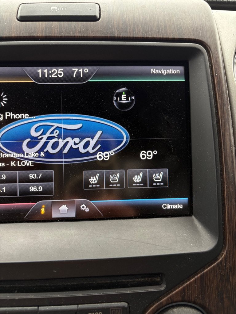 Used 2014 Ford F150 Lariat w/ Equipment Group 502A Luxury AWD/4WD image 14