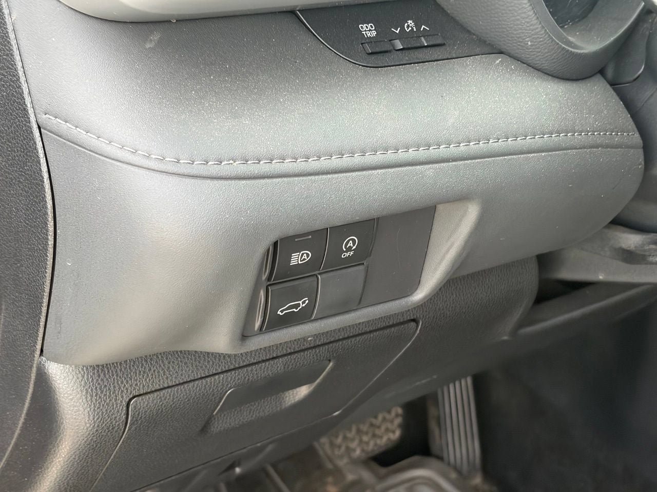 Used 2023 Toyota Highlander LE AWD/4WD image 8