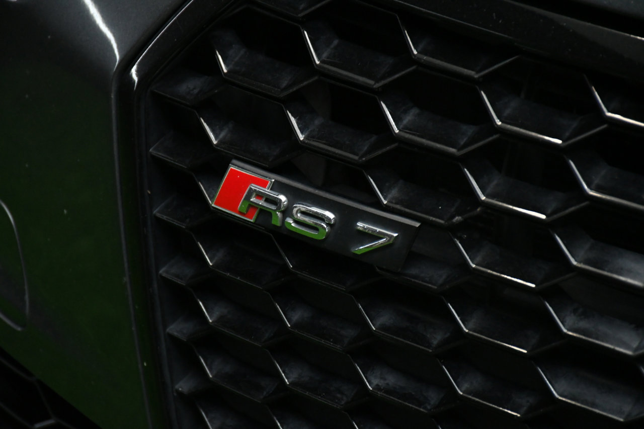 Used 2017 Audi RS 7 Performance w/ Driver Assistance Package image 7