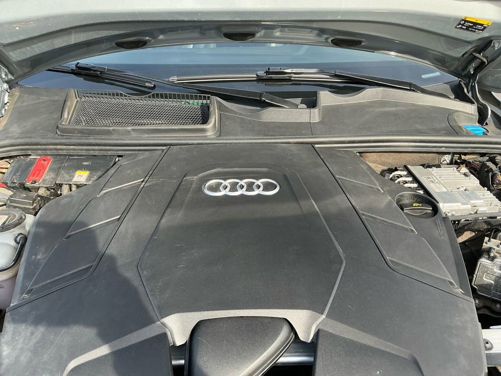 Used 2023 Audi Q7 3.0T Premium Plus AWD/4WD image 25