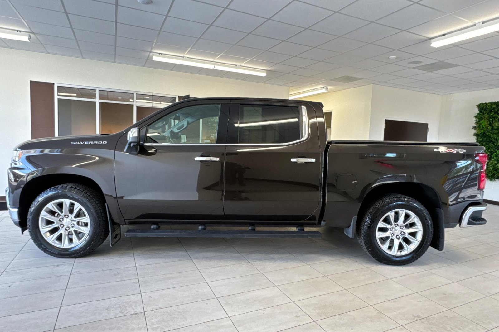 Used 2019 Chevrolet Silverado 1500 LTZ w/ LTZ Convenience Package image 7