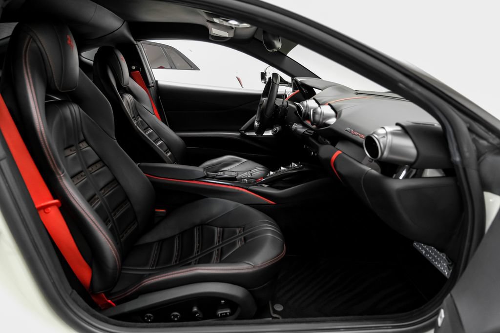 Used 2019 Ferrari 812 Superfast RWD image 43
