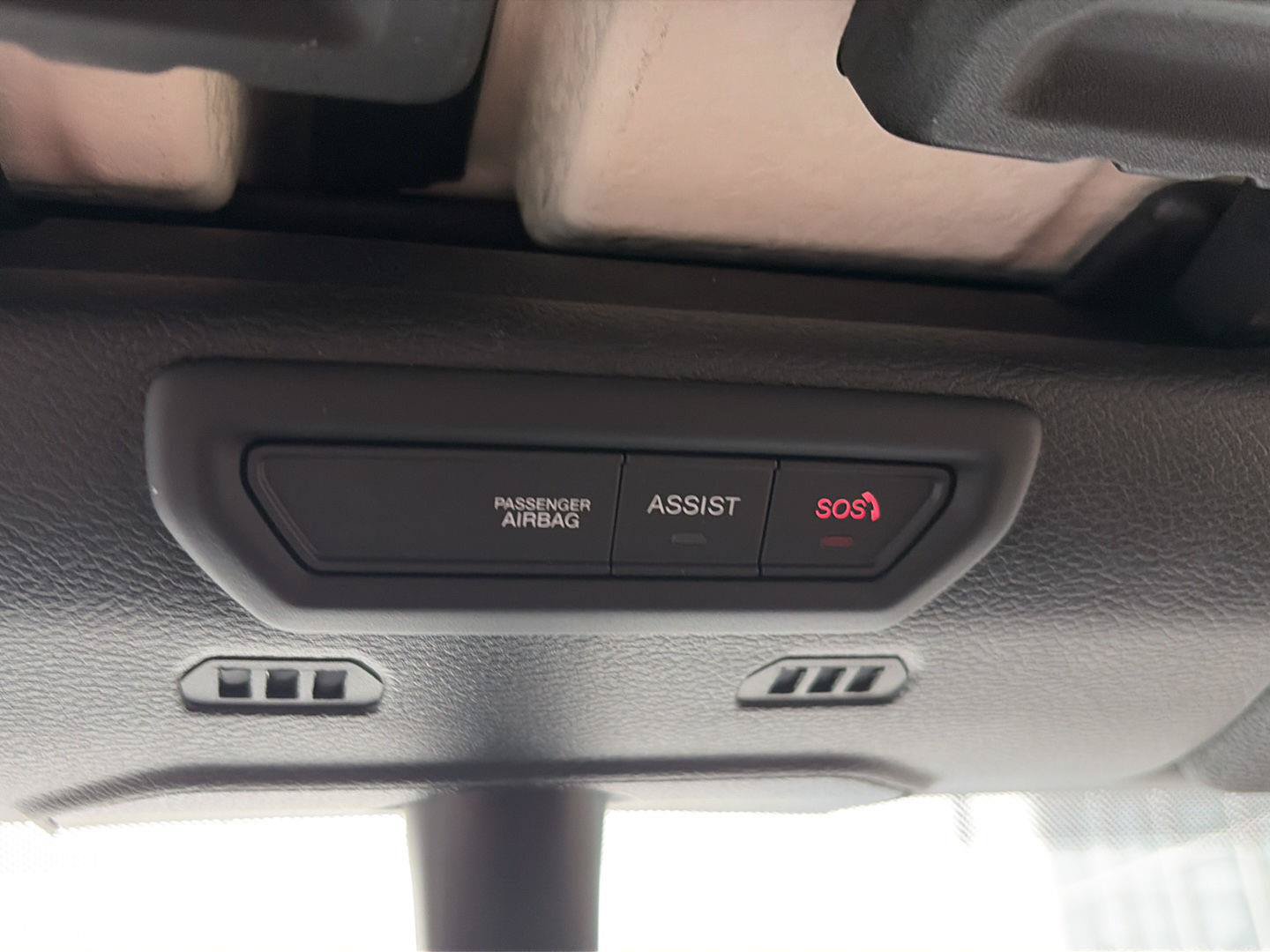 Used 2023 Jeep Wrangler Unlimited Rubicon w/ Cold Weather Group AWD/4WD image 17