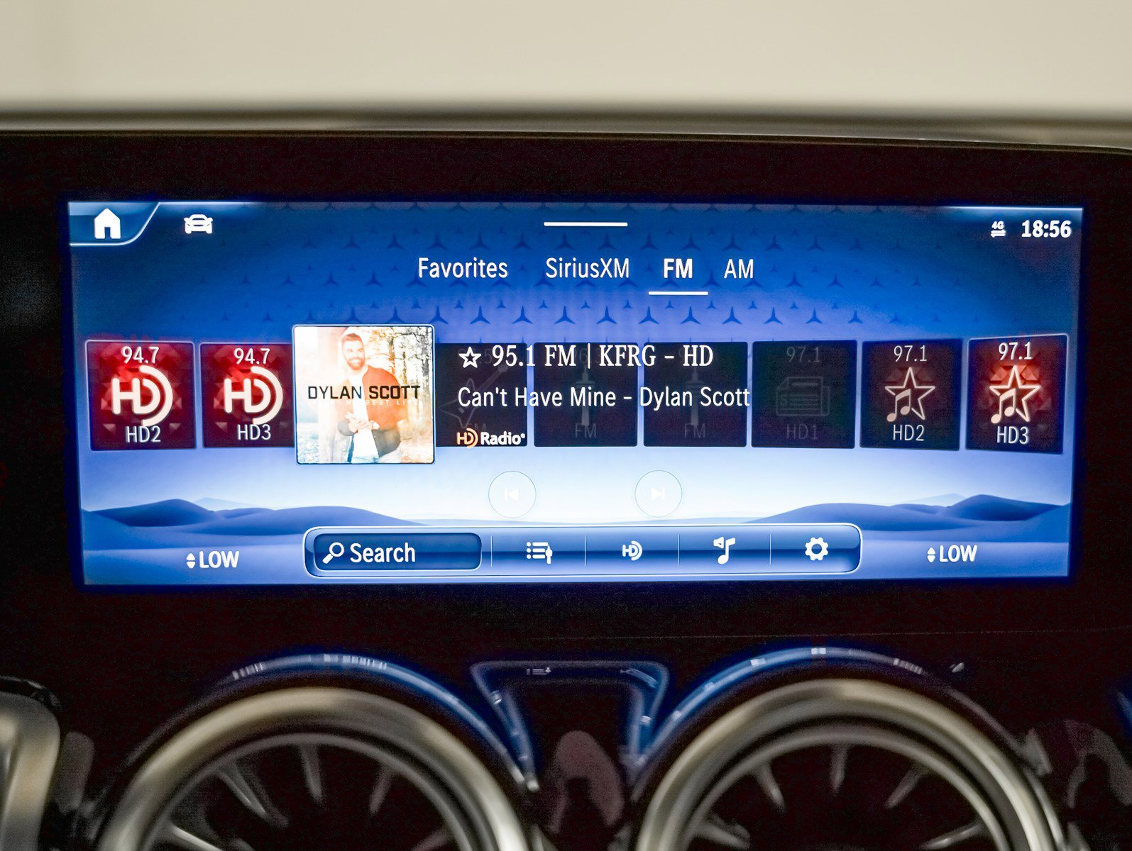 New 2025 Mercedes-Benz GLB 250 image 20