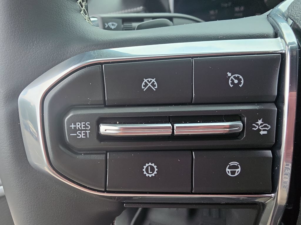 Certified 2025 GMC Acadia Denali w/ Super Cruise Package FWD image 26
