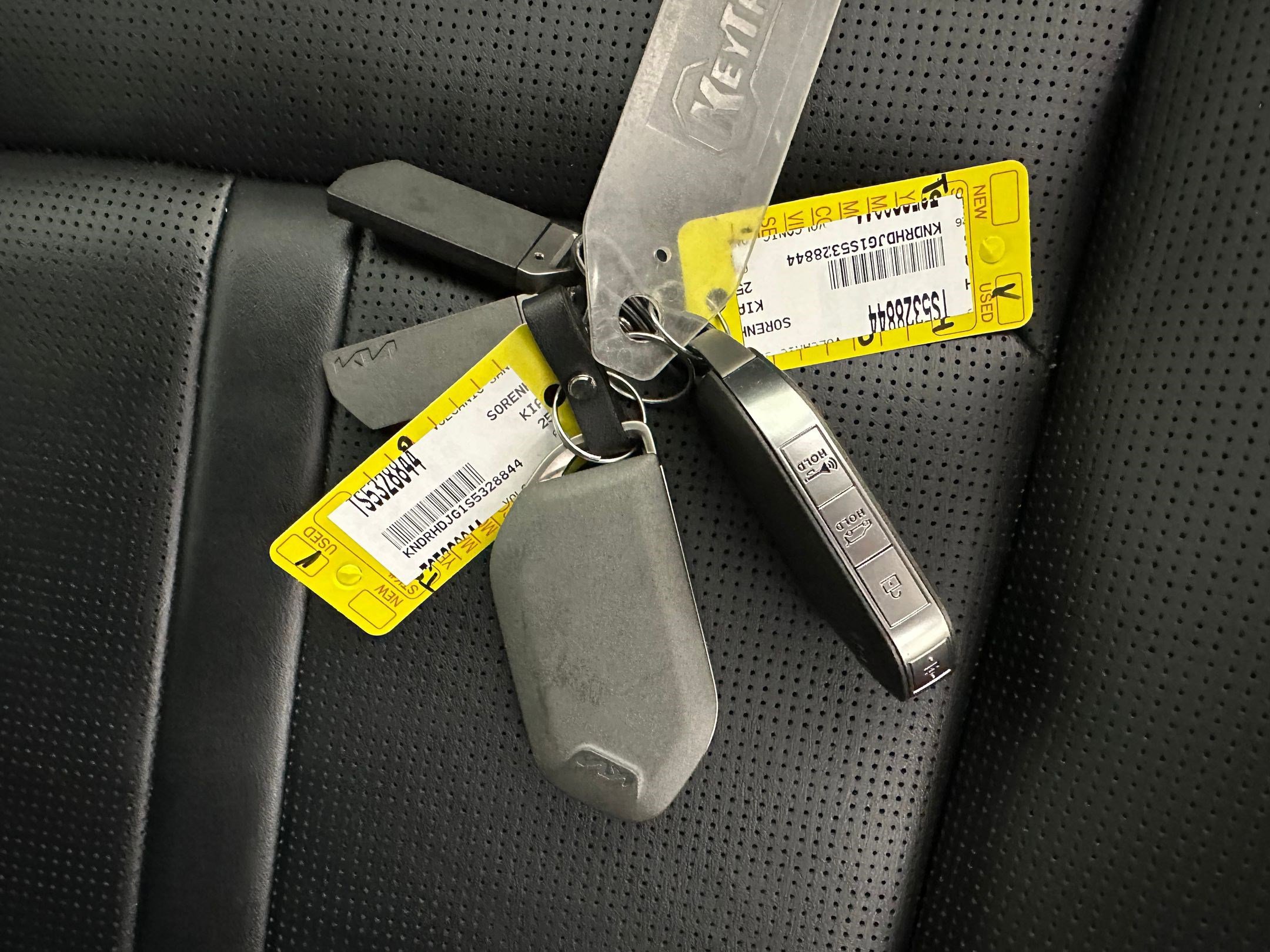 Used 2025 Kia Sorento EX image 29