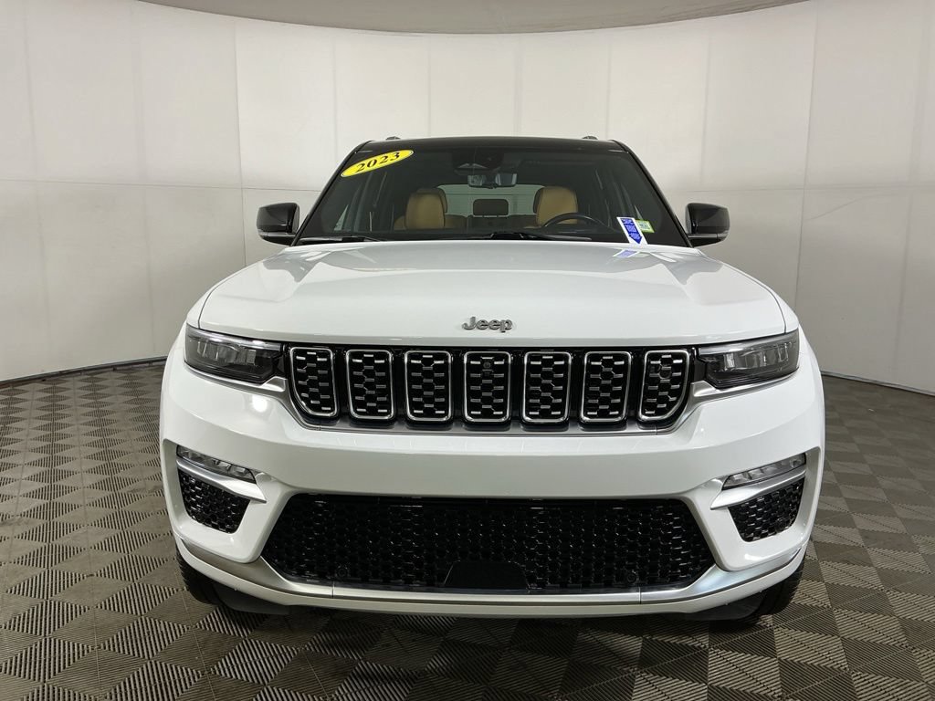 Used 2023 Jeep Grand Cherokee Summit AWD/4WD image 4