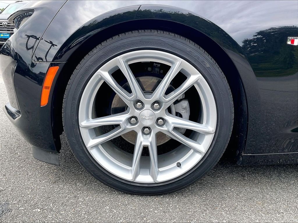 Used 2022 Chevrolet Camaro LT w/ RS Package RWD image 7