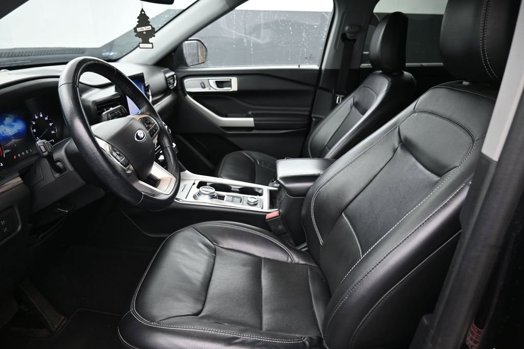 Used 2022 Ford Explorer Limited AWD/4WD image 19