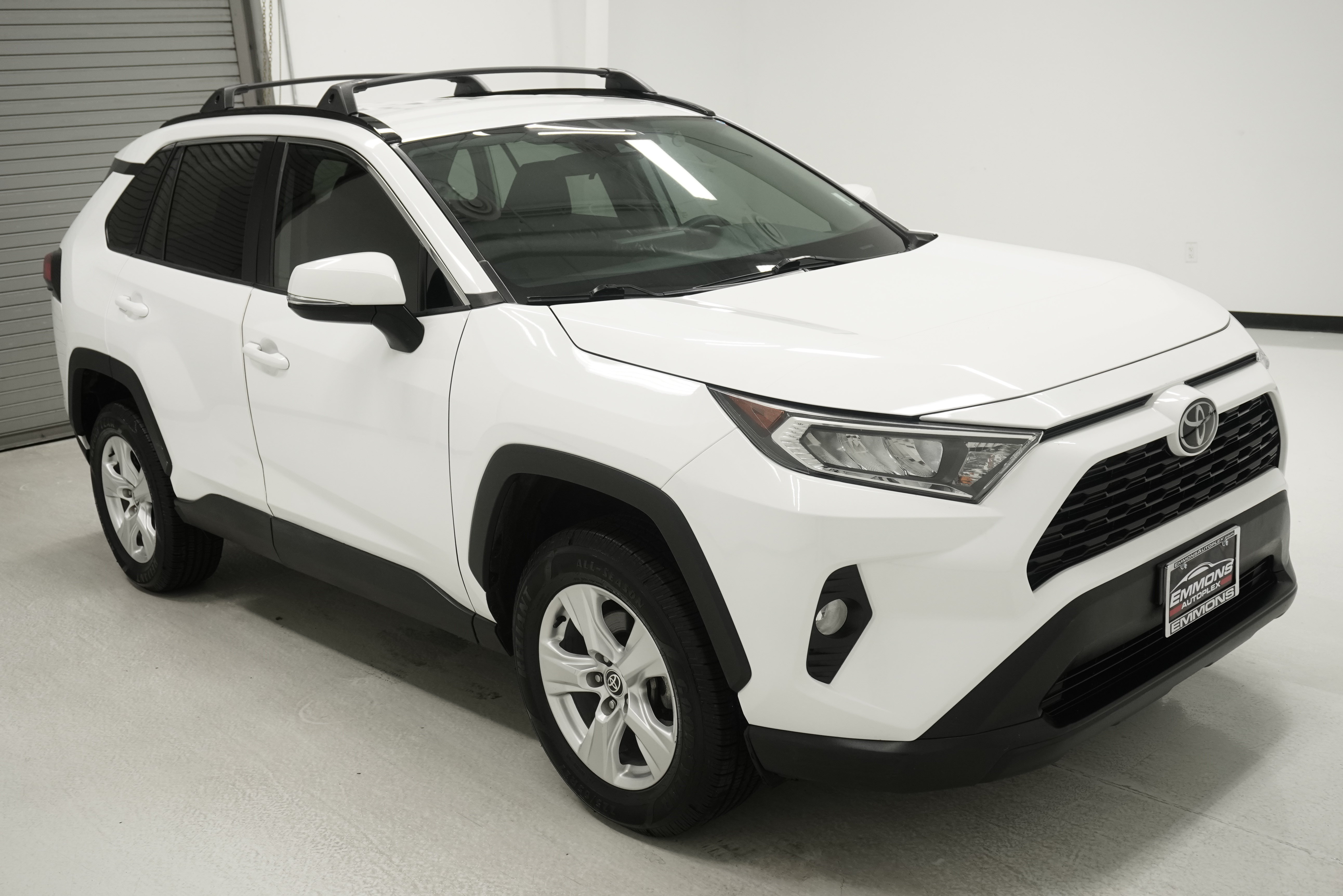 Used 2021 Toyota RAV4 XLE AWD/4WD image 3
