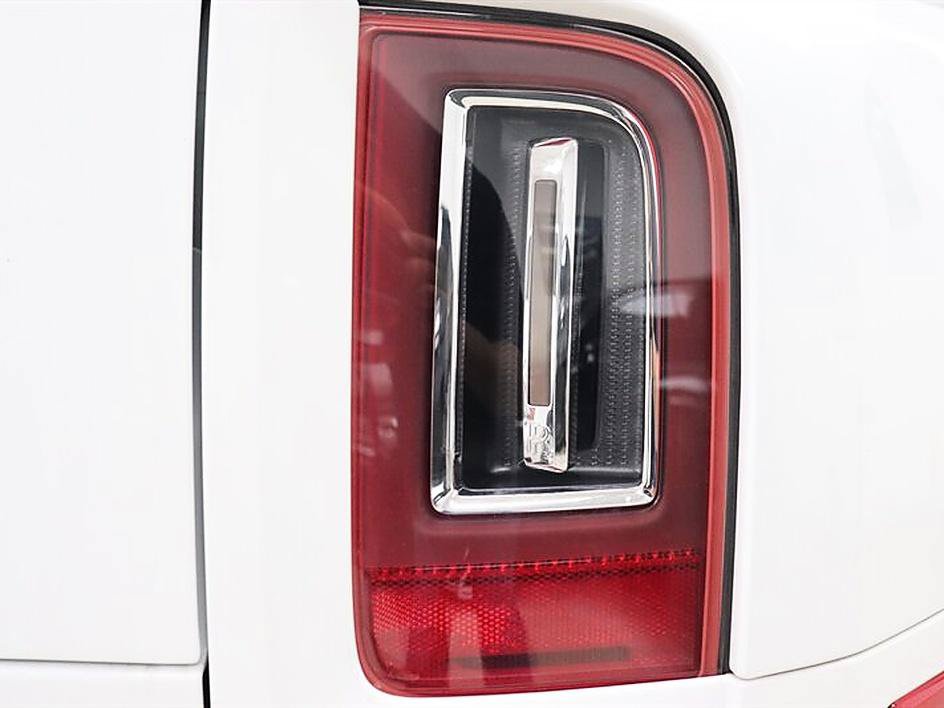 Used 2022 Rolls-Royce Cullinan w/ Cullinan Package AWD/4WD image 96