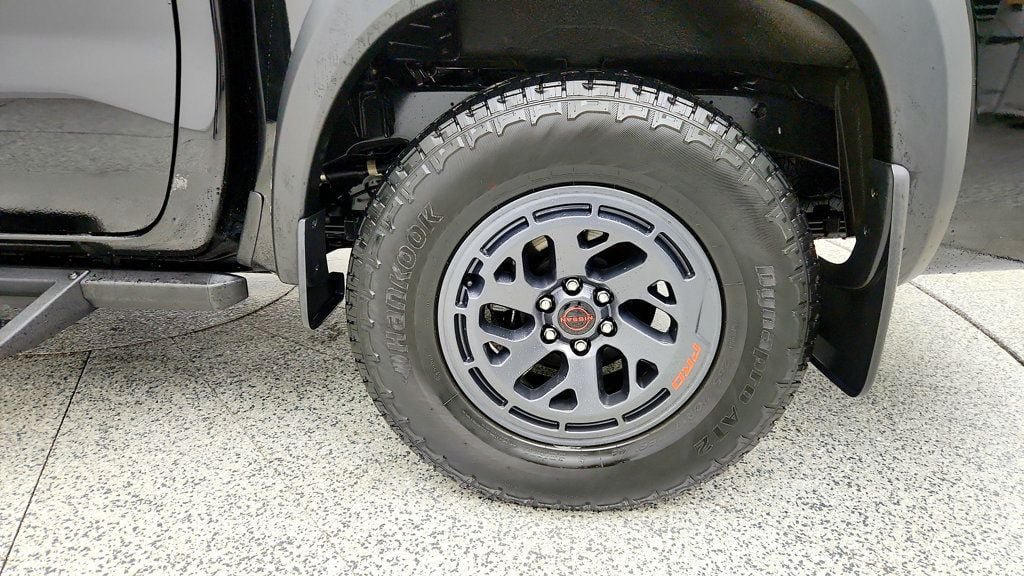 Used 2026 Nissan Frontier PRO-4X w/ Pro-4x Convenience Package AWD/4WD image 9
