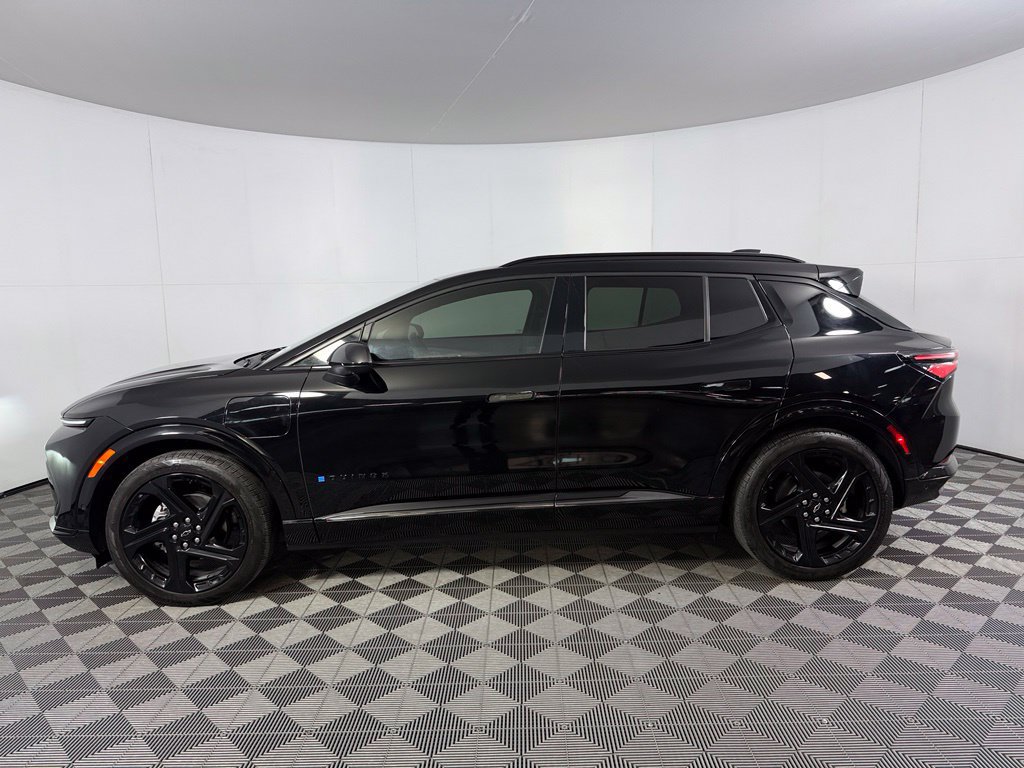Used 2024 Chevrolet Equinox EV RS FWD image 11