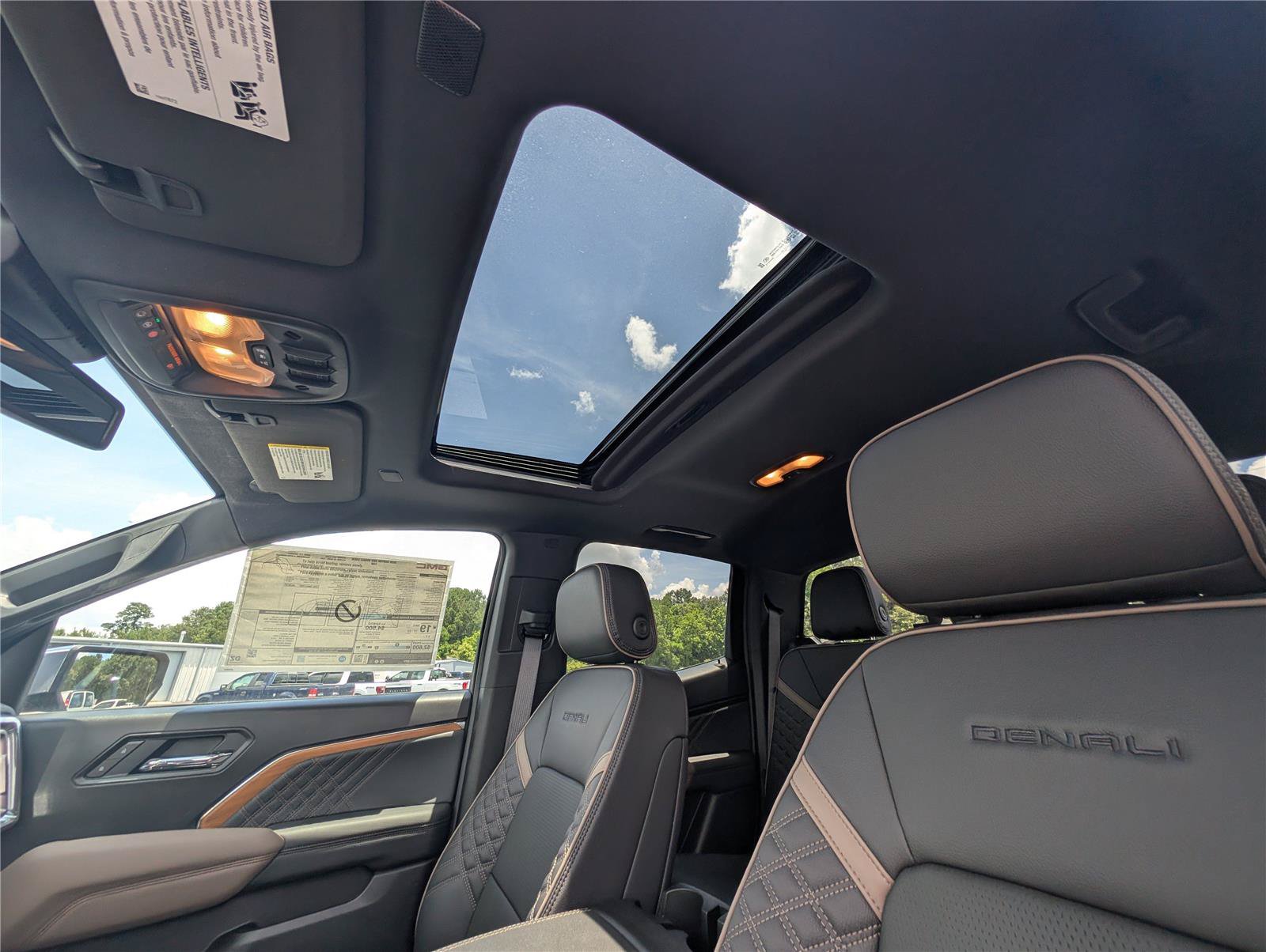 New 2026 GMC Canyon Denali AWD/4WD image 37
