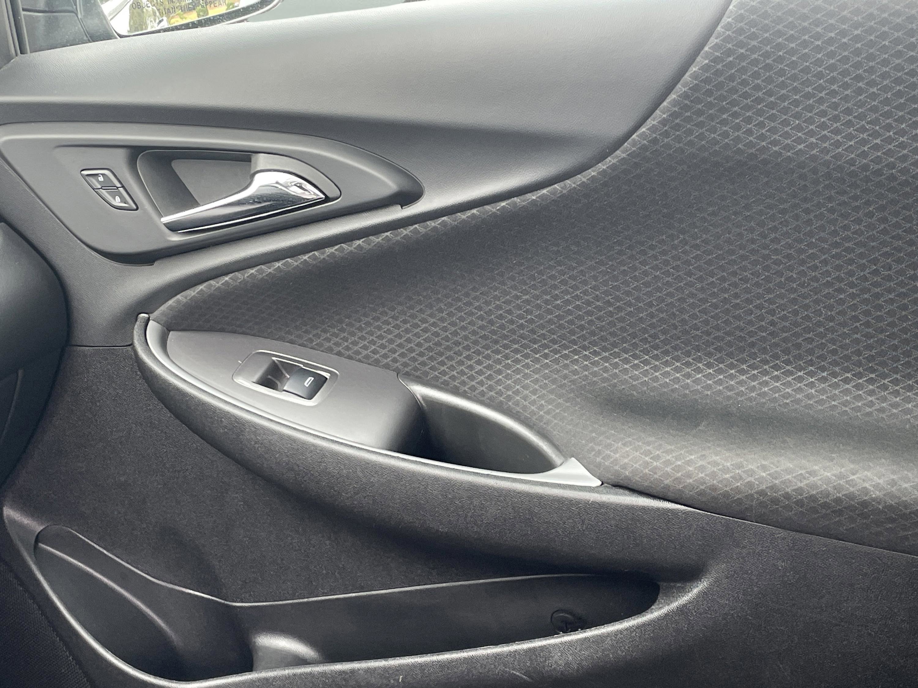 Used 2025 Chevrolet Malibu LT image 11