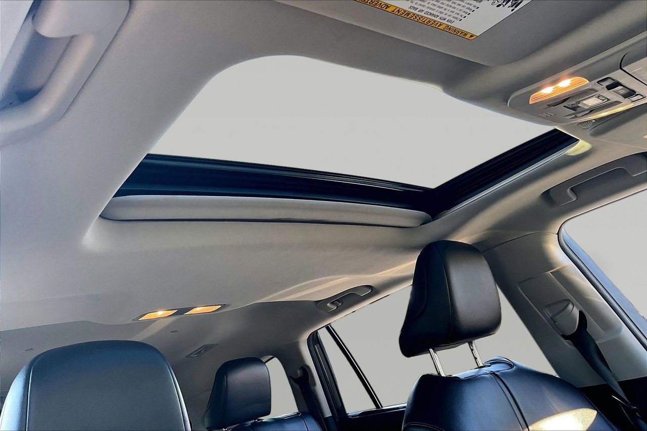 Used 2022 Toyota Highlander XLE image 16