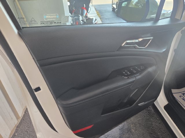 Used 2023 Kia Sportage EX FWD image 22