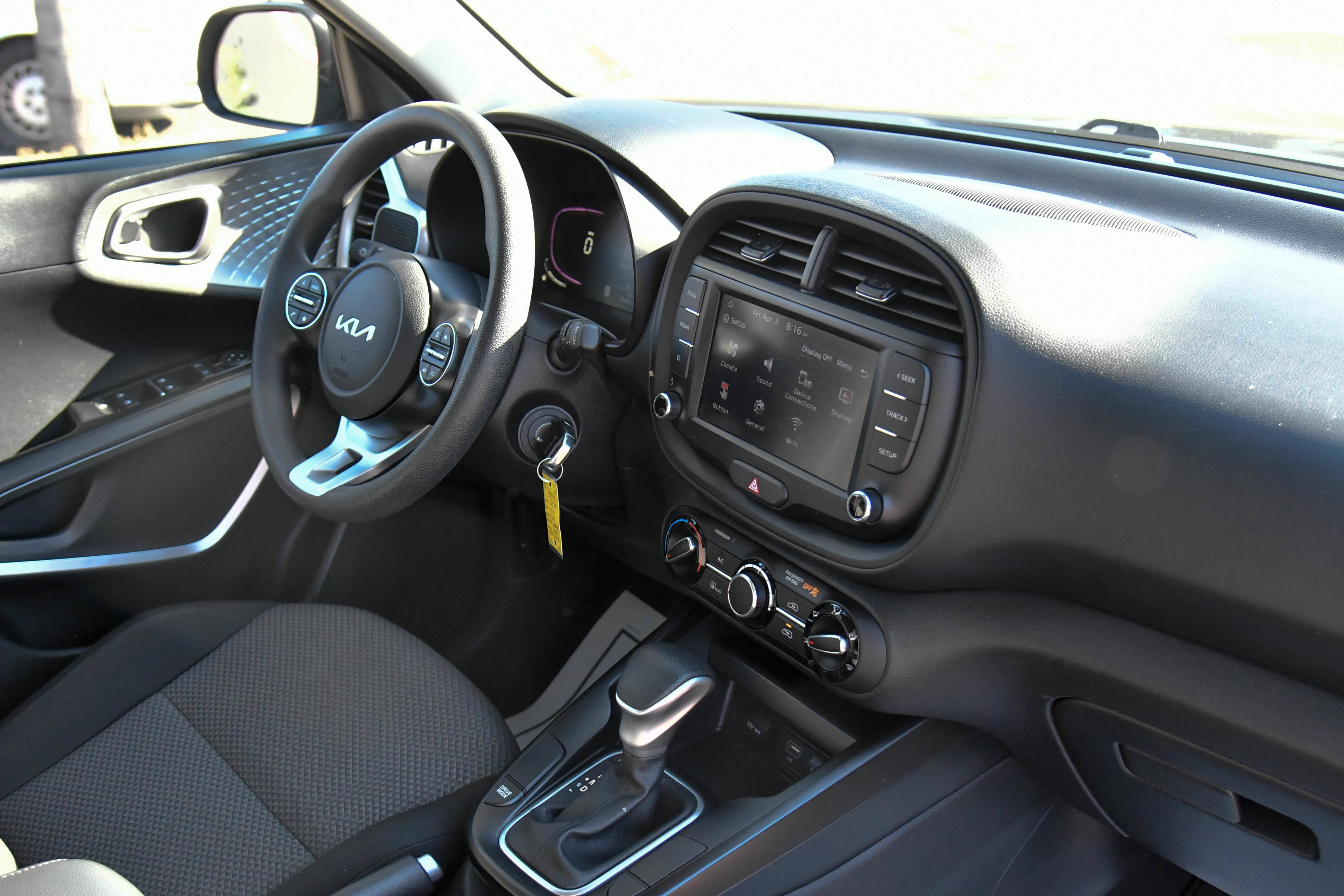 Used 2024 Kia Soul LX w/ Option Group 015 FWD image 35