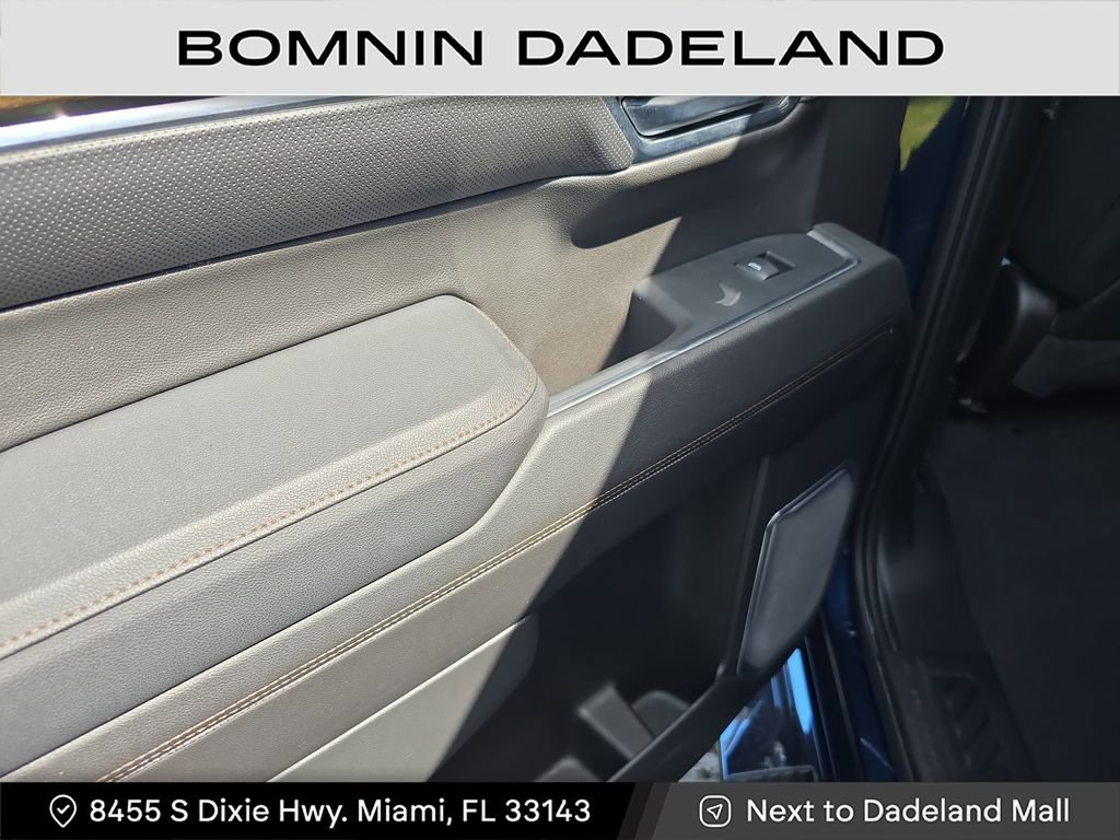Used 2023 Chevrolet Silverado 1500 High Country image 13